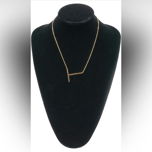 Sideways Initial “T” Necklace - Picture 4 of 7